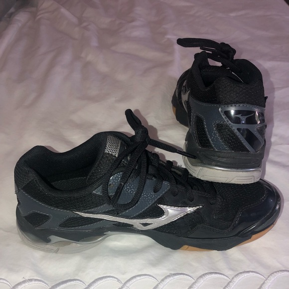 Mizuno Wave Supersonic Women’s Volleyball Shoes - Picture 1 of 4